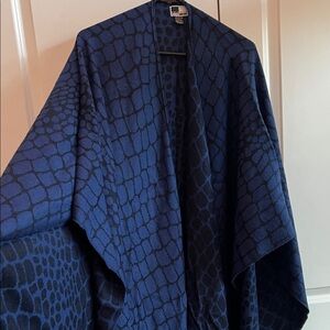 Elegant Blue Patterned Cape